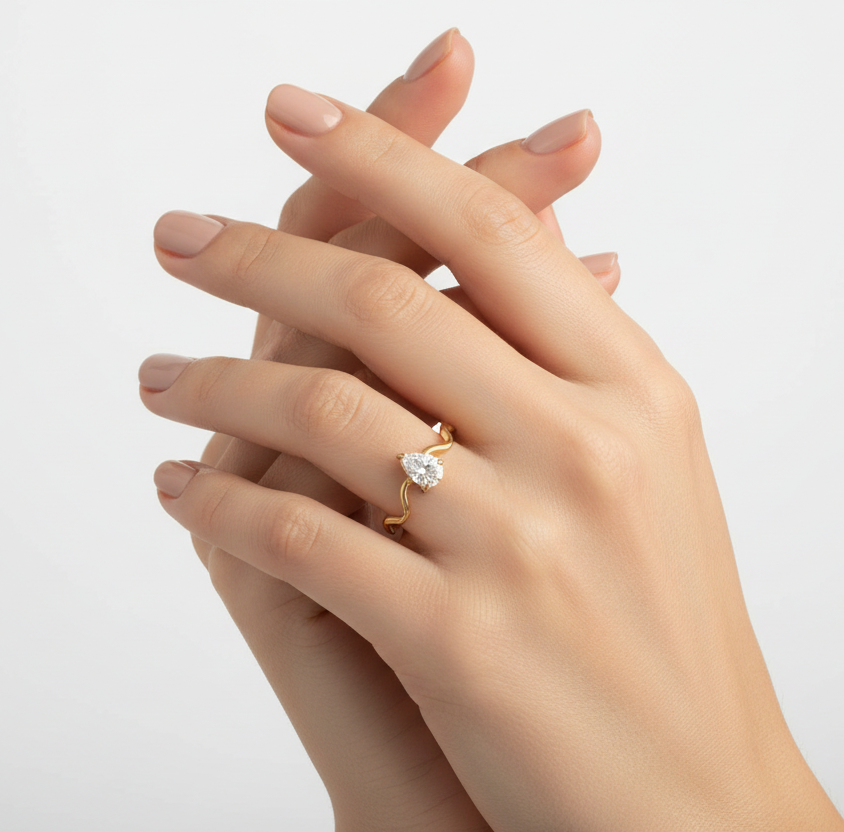 Velora Elegance Ring
