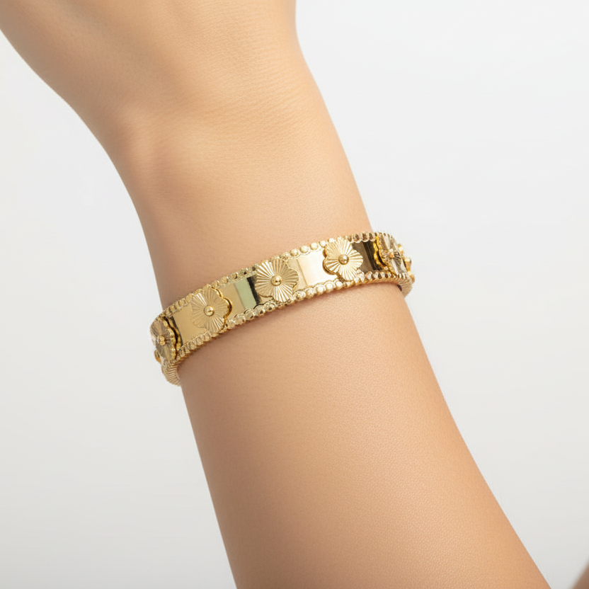 Lucky Bloom Armreifen Gold