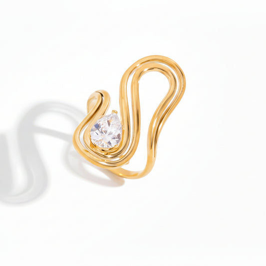 Diamora Ring