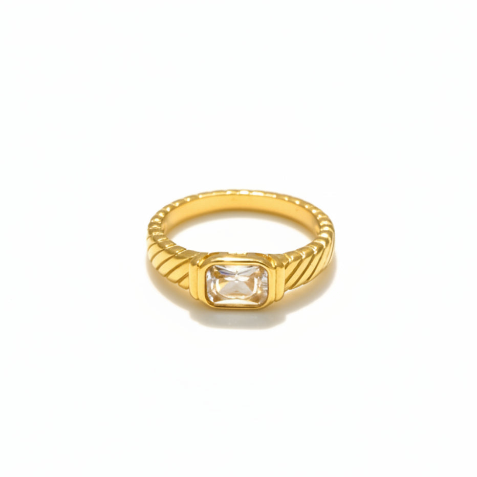 Veloura Ring