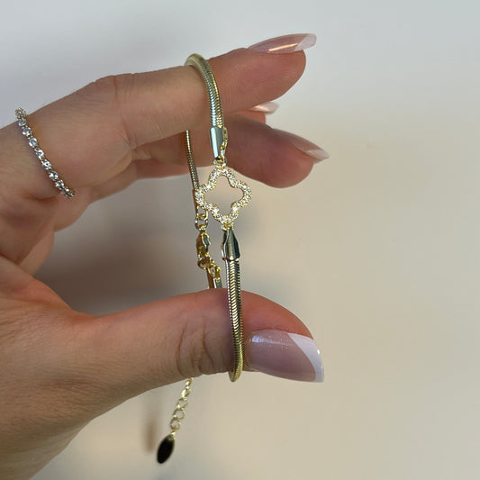 Sleek Bloom Armband